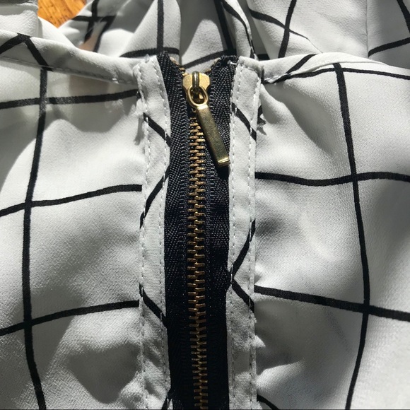 Preppy patterned top. - Picture 4 of 4